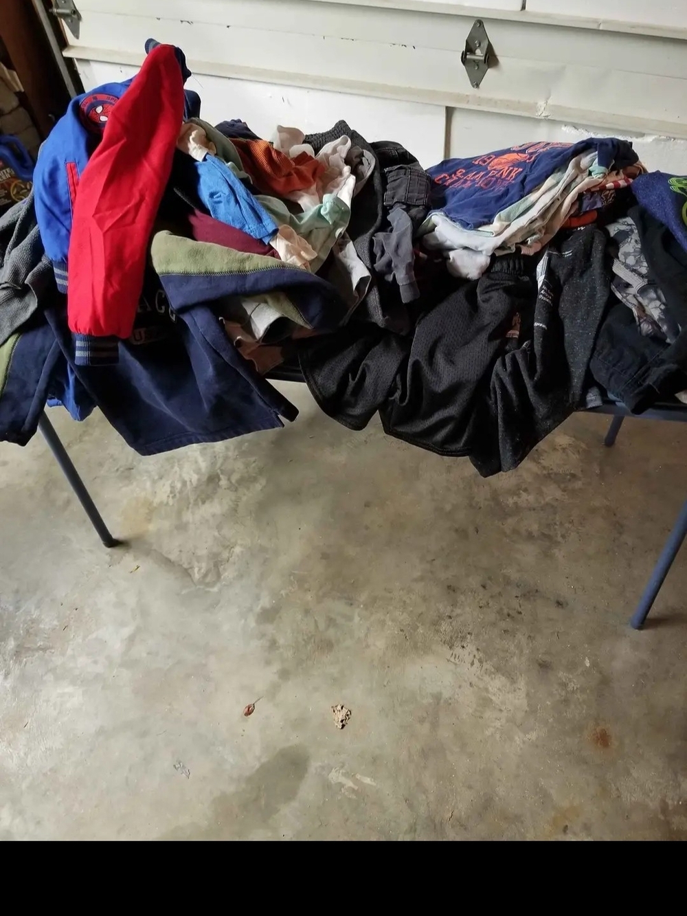 Mixed Kids' Clothing Pile - Multicolor